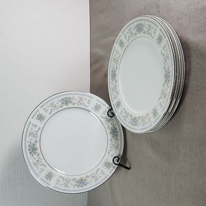 Set of 4 Nitto Hanover Plates. 8" Japanese